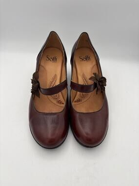 Söfft Women's Mary Jane Heels in Burgundy with Brown Flower Accent